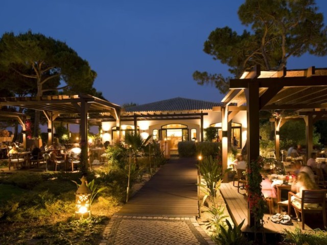 Pine Cliffs Village image