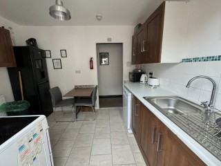 Duplex Apartment With Hot Tub | Sleeps upto 24 thumbnail