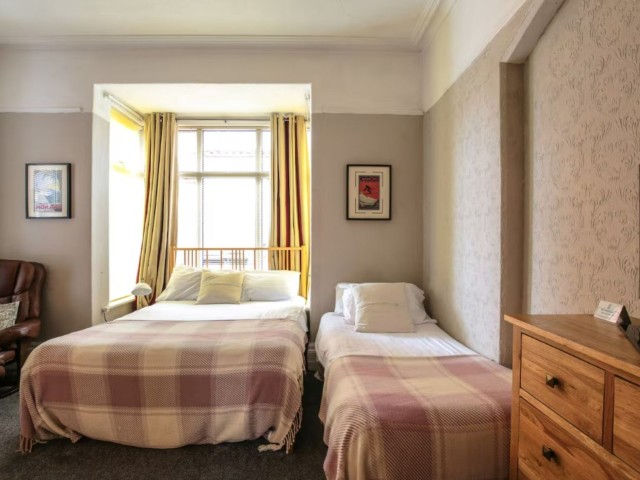 24 Sleeper Victorian House image