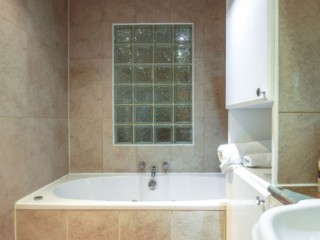 24 Sleeper Victorian House thumbnail