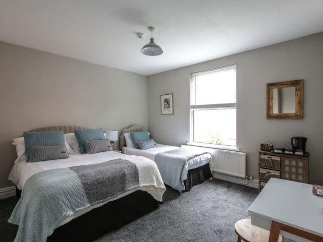 24 Sleeper Victorian House image