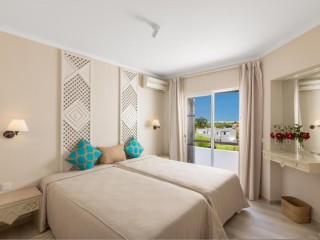 Clube Albufeira Garden Village thumbnail