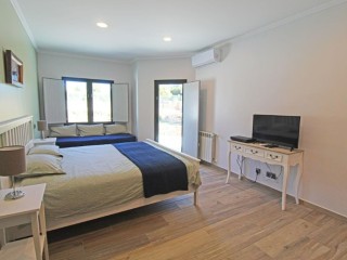 15 Sleeper Villa | Casa Mourisca thumbnail