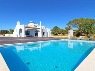 15 Sleeper Villa | Casa Mourisca thumbnail