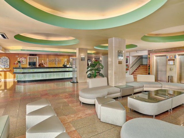 Brisa Sol Apartments image