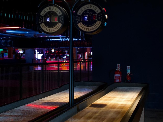 Shuffleboard & Pool image