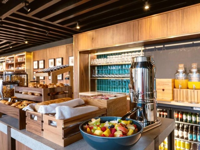 Wilde Aparthotel image