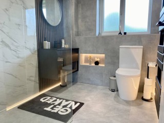 Central 12 Sleeper House thumbnail