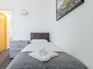 The Commonwealth | 11  Sleeper House thumbnail