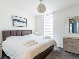 The Commonwealth | 11  Sleeper House thumbnail