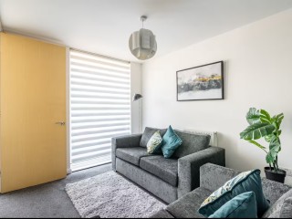 The Commonwealth | 11  Sleeper House thumbnail