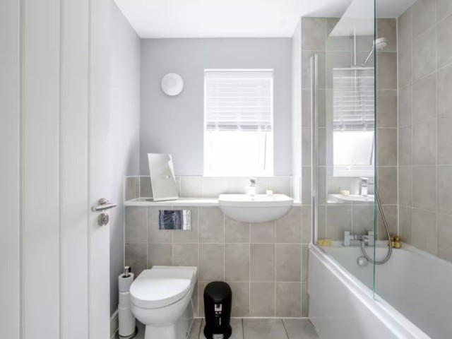 The Winstanley | 10 Sleeper House image