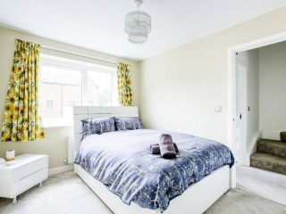 The Winstanley | 10 Sleeper House thumbnail