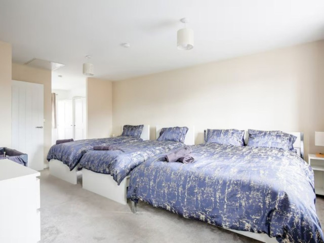 The Winstanley | 10 Sleeper House image