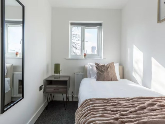 The Shilford | 13 Sleeper House image