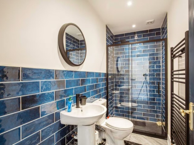 The Shilford | 13 Sleeper House image