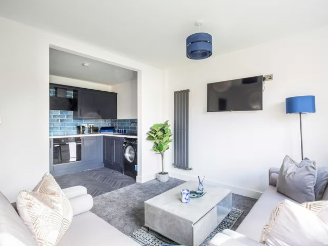 The Shilford | 13 Sleeper House image