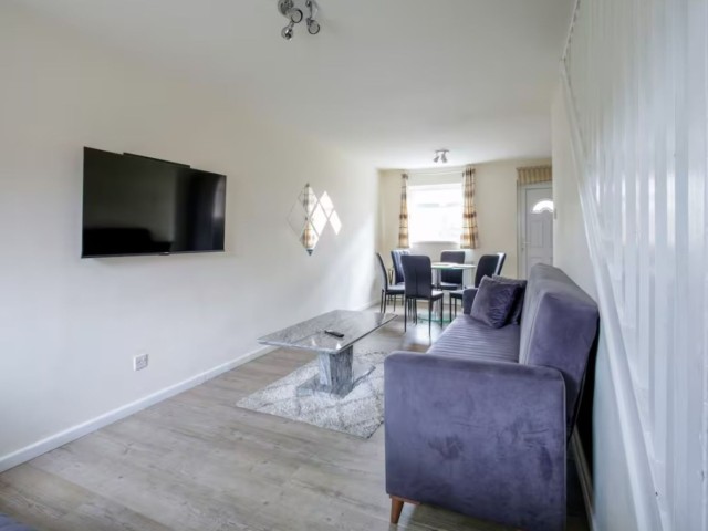 The Eastpark | 13 Sleeper House image