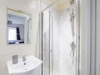 The Eastpark | 13 Sleeper House thumbnail