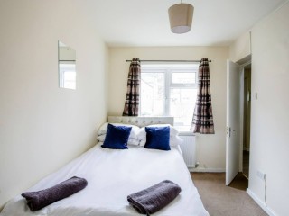 The Eastpark | 13 Sleeper House thumbnail