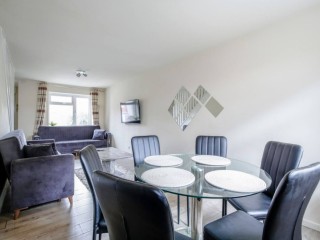 The Eastpark | 13 Sleeper House thumbnail