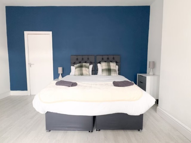 The Liverpool | 14 Sleeper House image