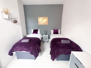 The Liverpool | 14 Sleeper House thumbnail