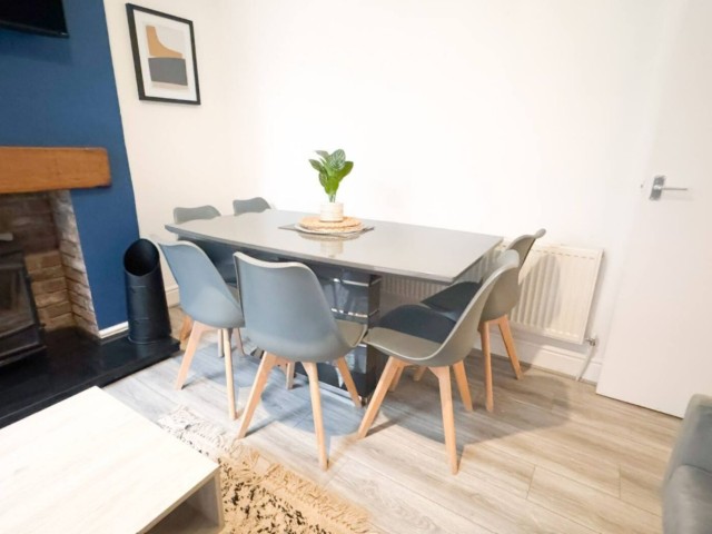 The Liverpool | 14 Sleeper House image