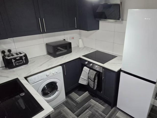 The Woodland | 10 Sleeper House image