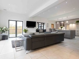 Luxury 10 Sleeper House with Hot Tub thumbnail