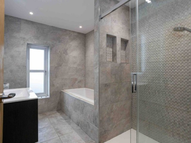 Luxury 10 Sleeper House with Hot Tub image