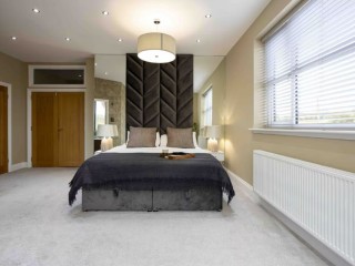 Luxury 10 Sleeper House with Hot Tub thumbnail