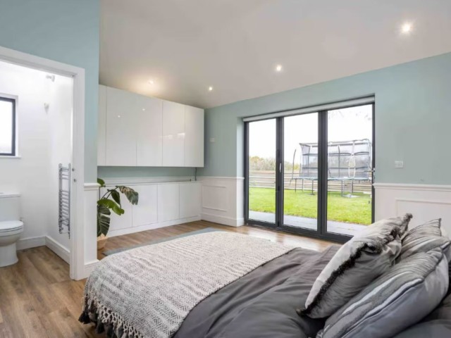 Luxury 10 Sleeper House with Hot Tub image