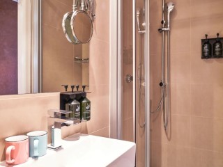 Max Brown Hotel Museum Square thumbnail