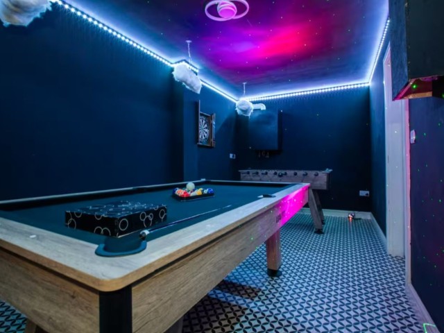 14 Sleeper House with Games Room image