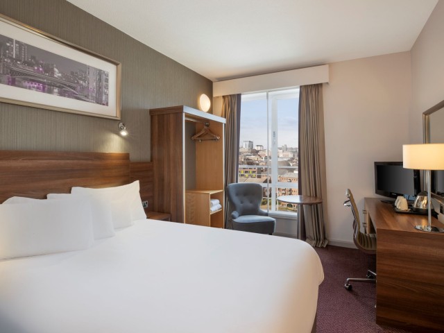 Leonardo Hotel Leeds image