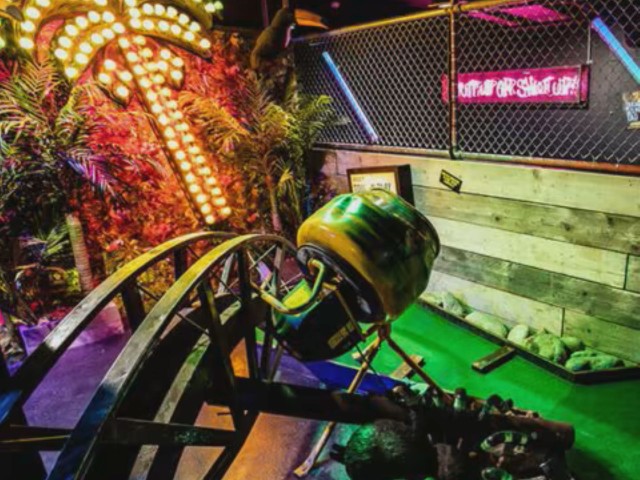 1 x Round | Junkyard Golf image