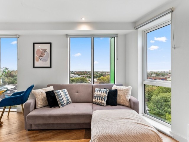 10 Sleeper Penthouse image