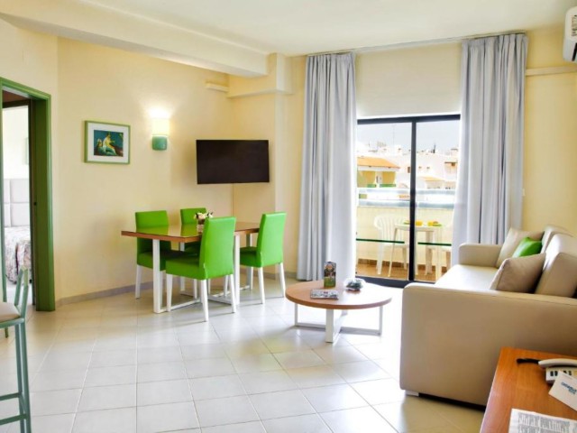 Ondamar Hotel Apartamentos image