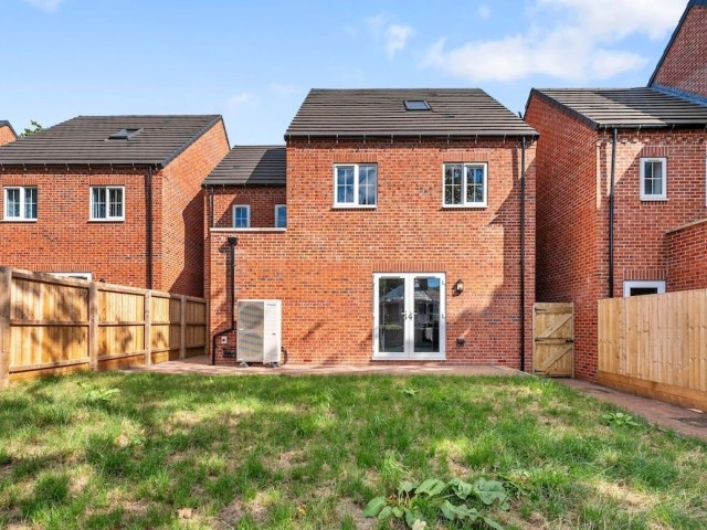 Nottingham House | Sleeps 15 image