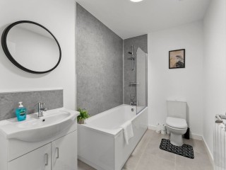 Nottingham House | Sleeps 15 thumbnail