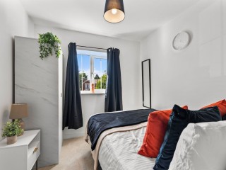 Nottingham House | Sleeps 15 thumbnail