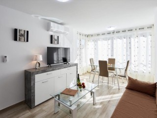 Sonrisa Apartments thumbnail