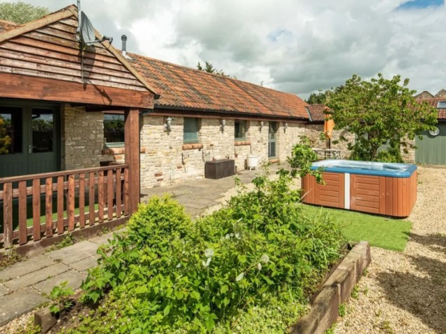 The Barn | Sleeping 24 image