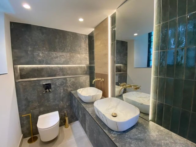 Luxury Hot Tub House | Sleeps 24 image