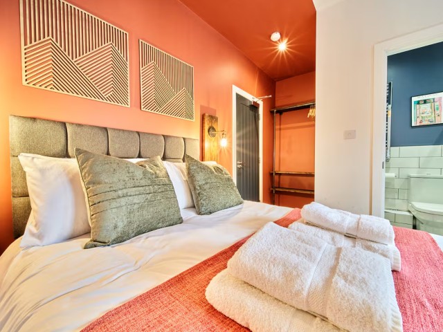 Bell Hill House | Sleeps 10 image