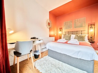 Bell Hill House | Sleeps 10 thumbnail