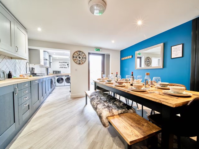 Bell Hill House | Sleeps 10 image