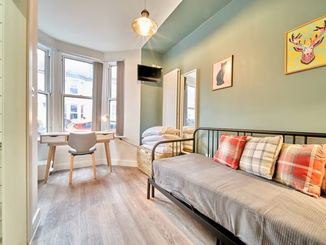 Bell Hill House | Sleeps 10 image