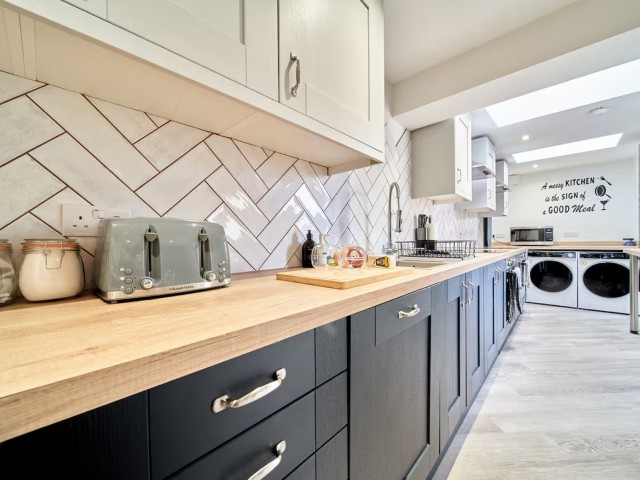 Bell Hill House | Sleeps 10 image